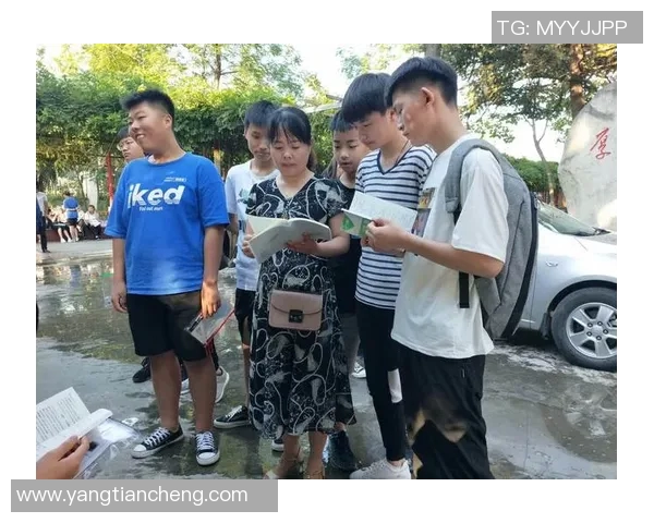 BLG战队的荣耀与挑战:CSGO赛场上的奋斗与坚持纪实 BLG战队的荣耀与挑战:CSGO赛场上的奋斗与坚持纪实