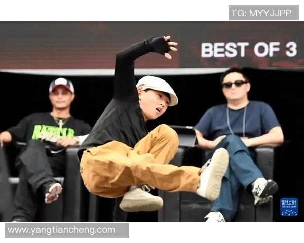 南京街舞队在滑板精英赛中的灵活性表现引发热议与赞赏