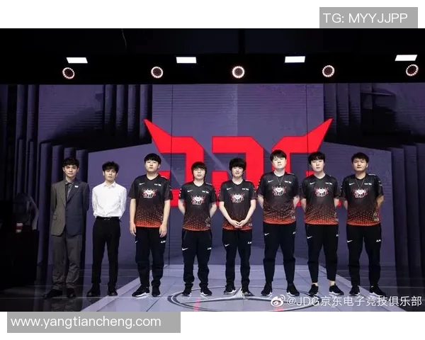 热议DOTA2JDG战队配合革新引发全新战术思考与赛场表现提升 热议DOTA2JDG战队配合革新引发全新战术思考与赛场表现提升