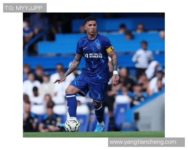 切尔西更衣室风波再起斯特林与恩佐训练场激烈冲突揭秘 切尔西更衣室风波再起斯特林与恩佐训练场激烈冲突揭秘