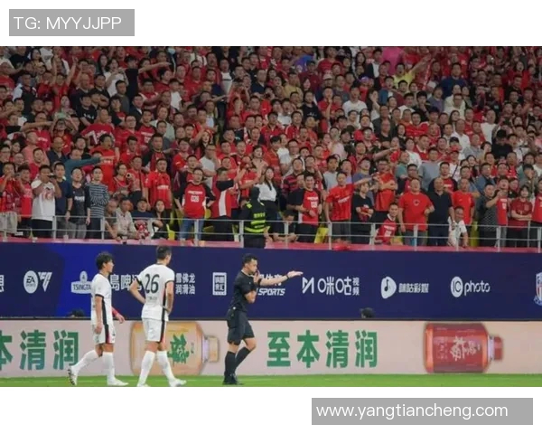 中超联赛精彩对决上港迎战建业直播全程回顾与精彩瞬间分析