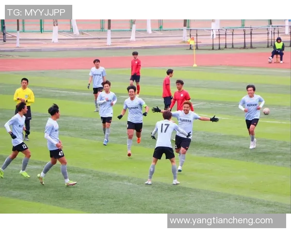 山东与广东足球对决激战正酣谁将赢得这场精彩较量 山东与广东足球对决激战正酣谁将赢得这场精彩较量