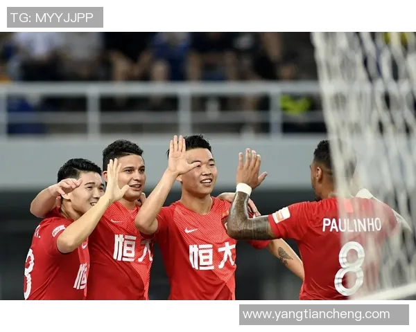 恒大与香港足球精彩对决视频回顾赛场瞬间尽在眼前