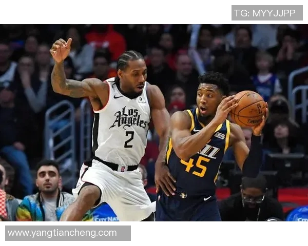 爵士与快船精彩对决数据直播全程跟踪分析与实时更新 爵士与快船精彩对决数据直播全程跟踪分析与实时更新