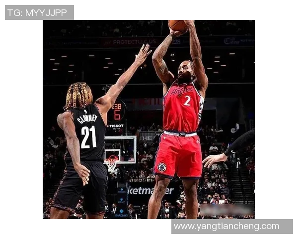 快船与篮网激战正酣现场直播全程回顾与精彩瞬间分析 快船与篮网激战正酣现场直播全程回顾与精彩瞬间分析