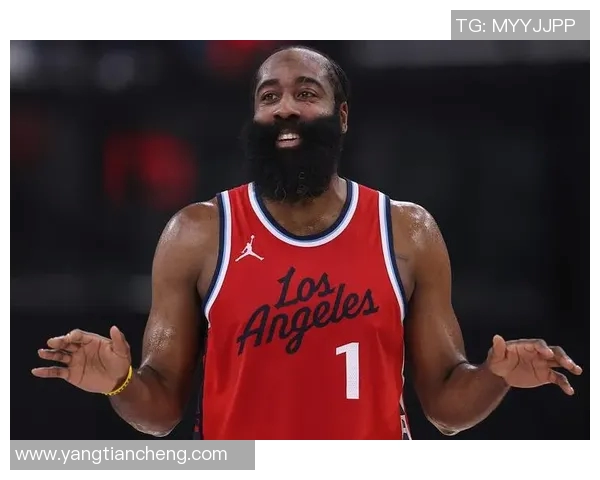 达米安利拉德的传奇之路:从新秀到NBA超级巨星的蜕变历程 达米安利拉德的传奇之路:从新秀到NBA超级巨星的蜕变历程