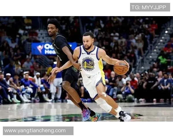 勇士对阵鹈鹕库里精彩数据分析与比赛表现回顾 勇士对阵鹈鹕库里精彩数据分析与比赛表现回顾